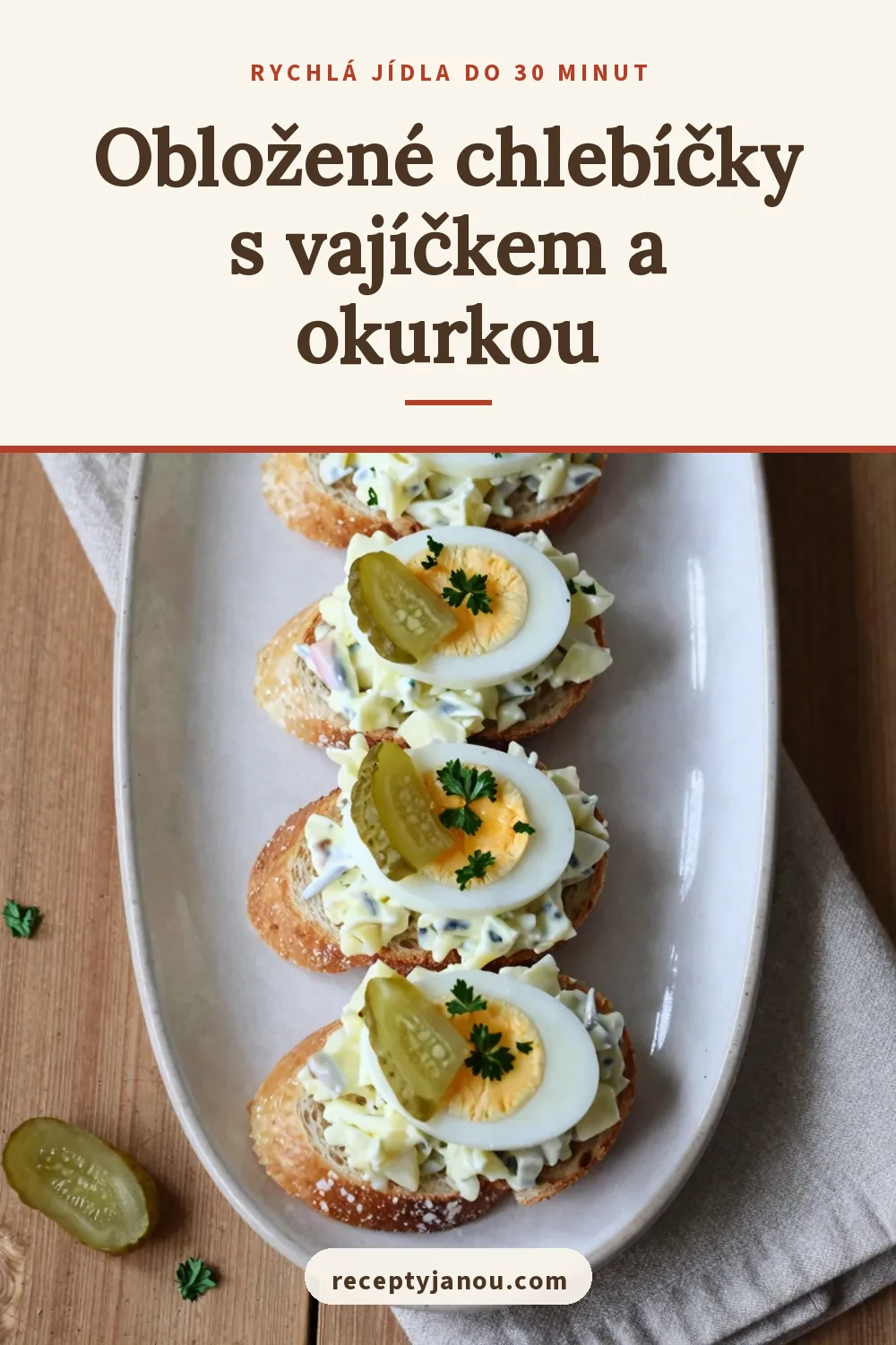 Obložené chlebíčky s vajíčkem a okurkou