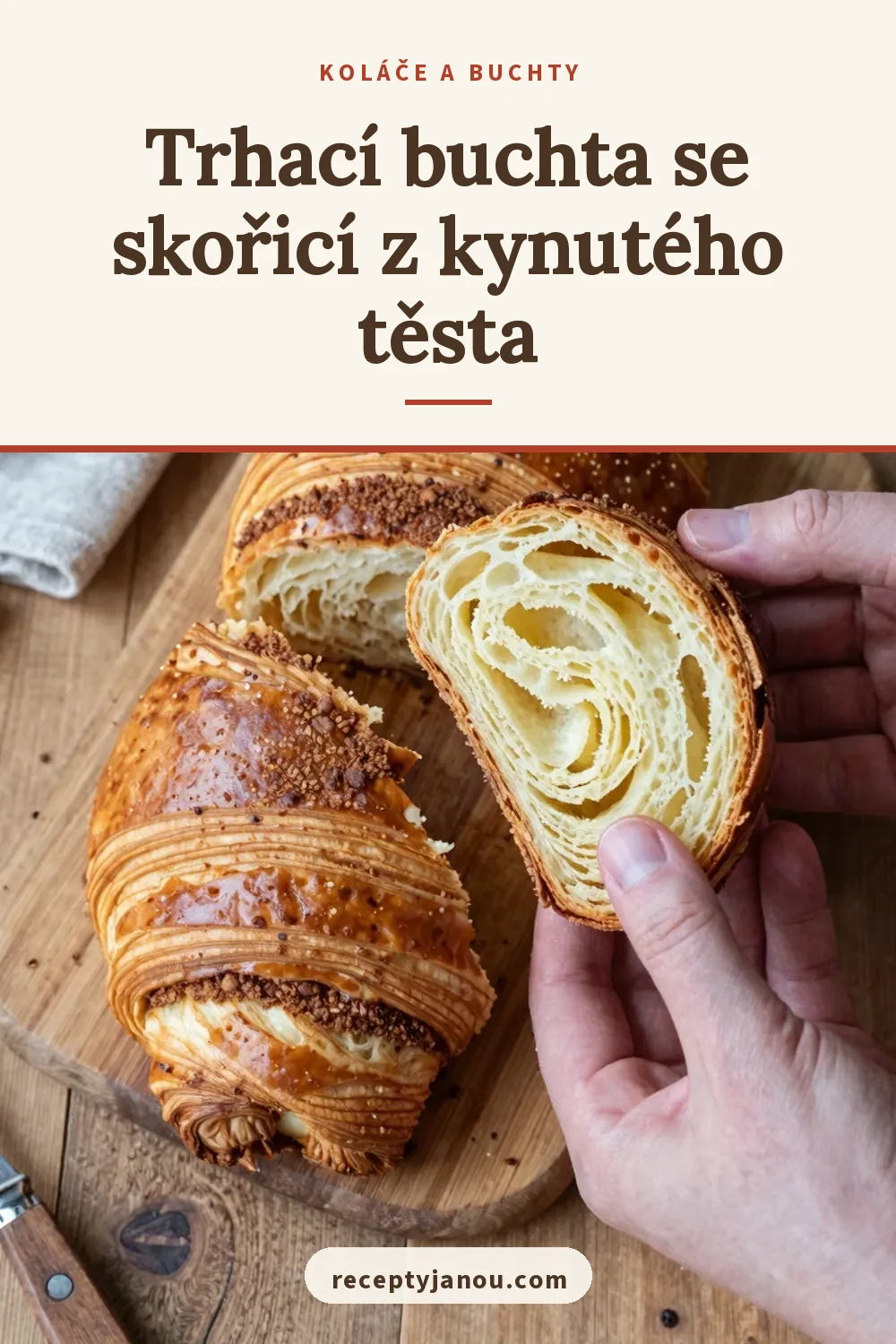 Trhací buchta se skořicí z kynutého těsta