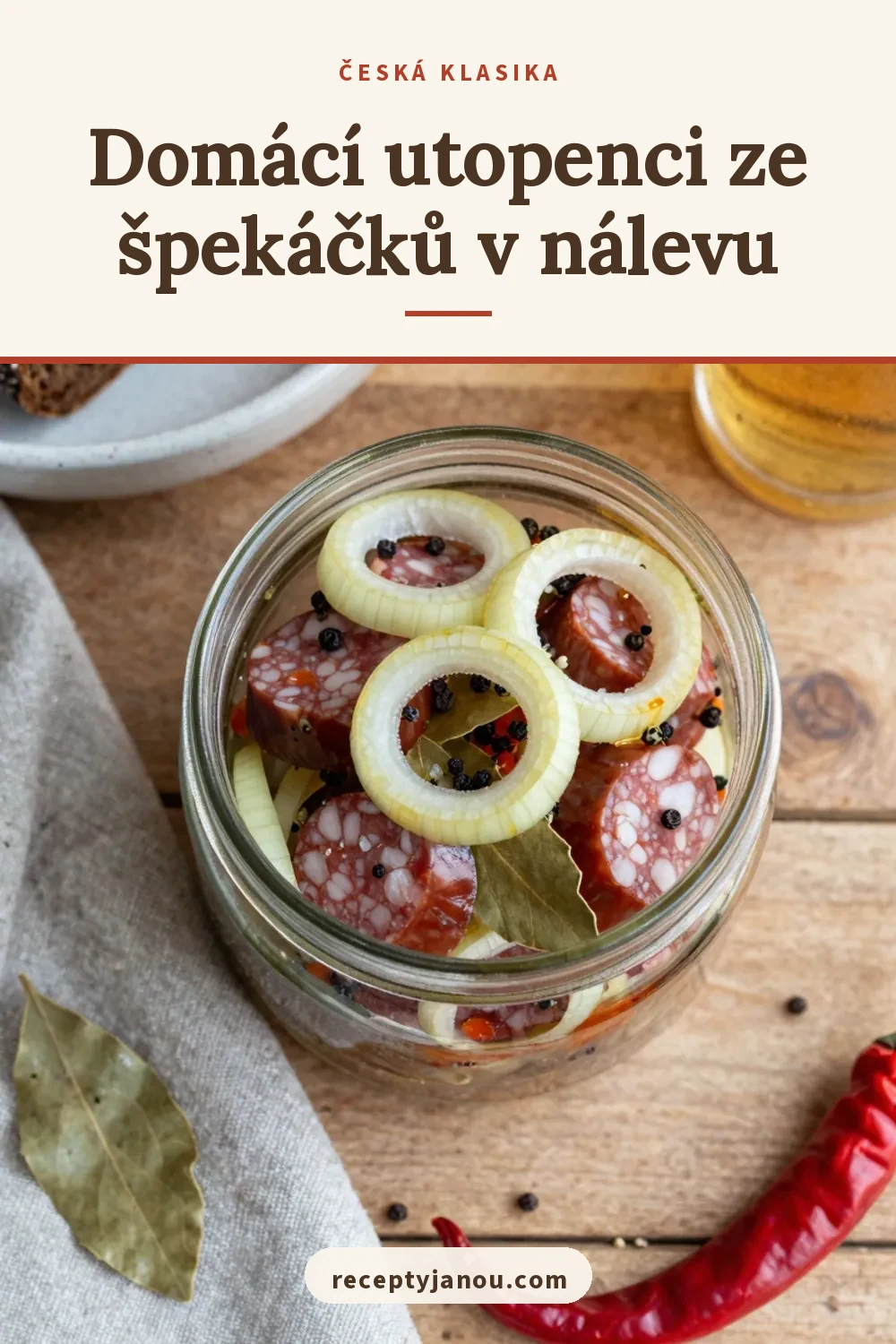 Domácí utopenci ze špekáčků v nálevu