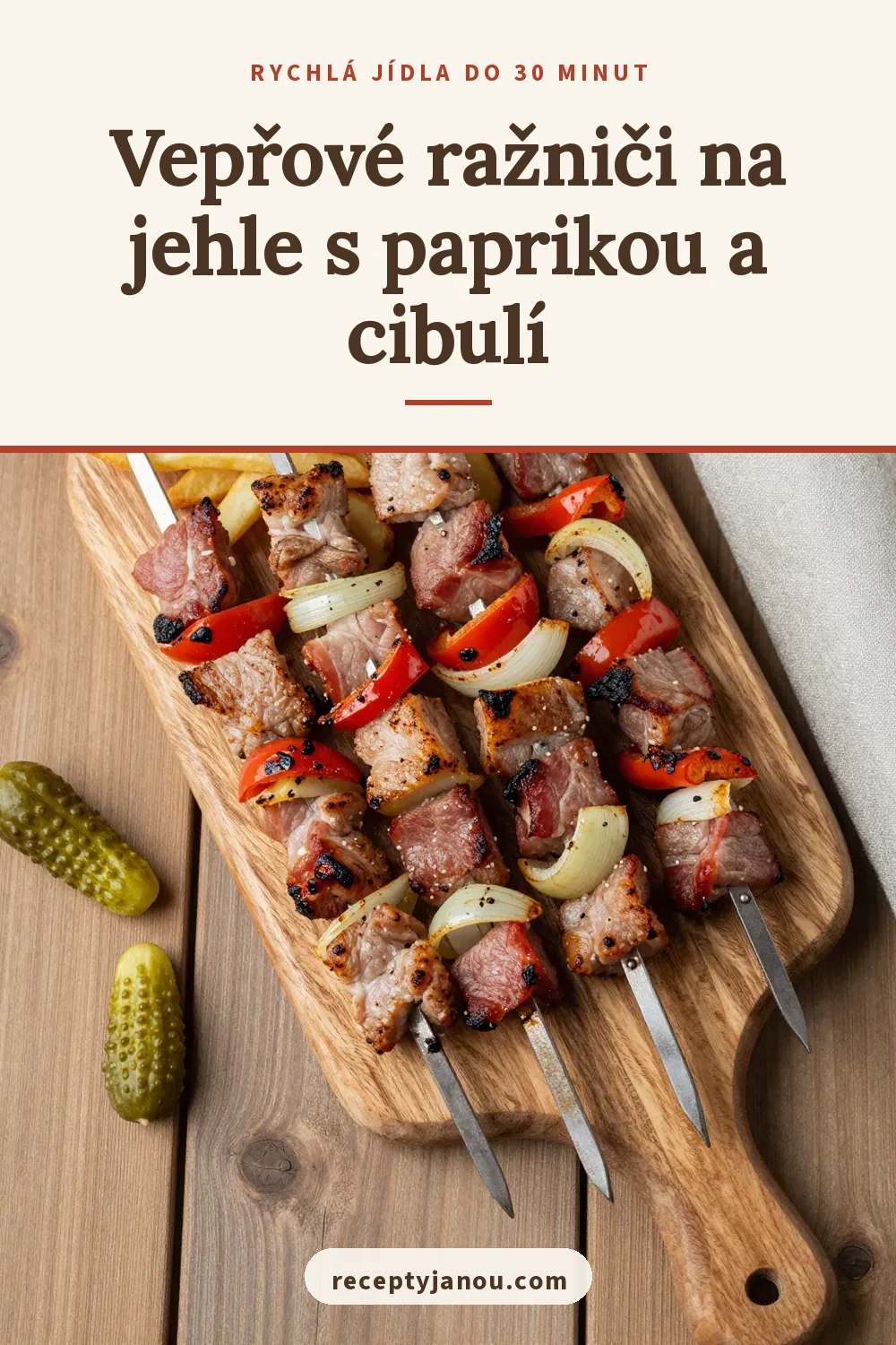 Vepřové ražniči na jehle s paprikou a cibulí